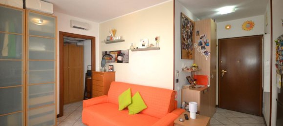 Studio in Sedriano, Italy No. 142060 3