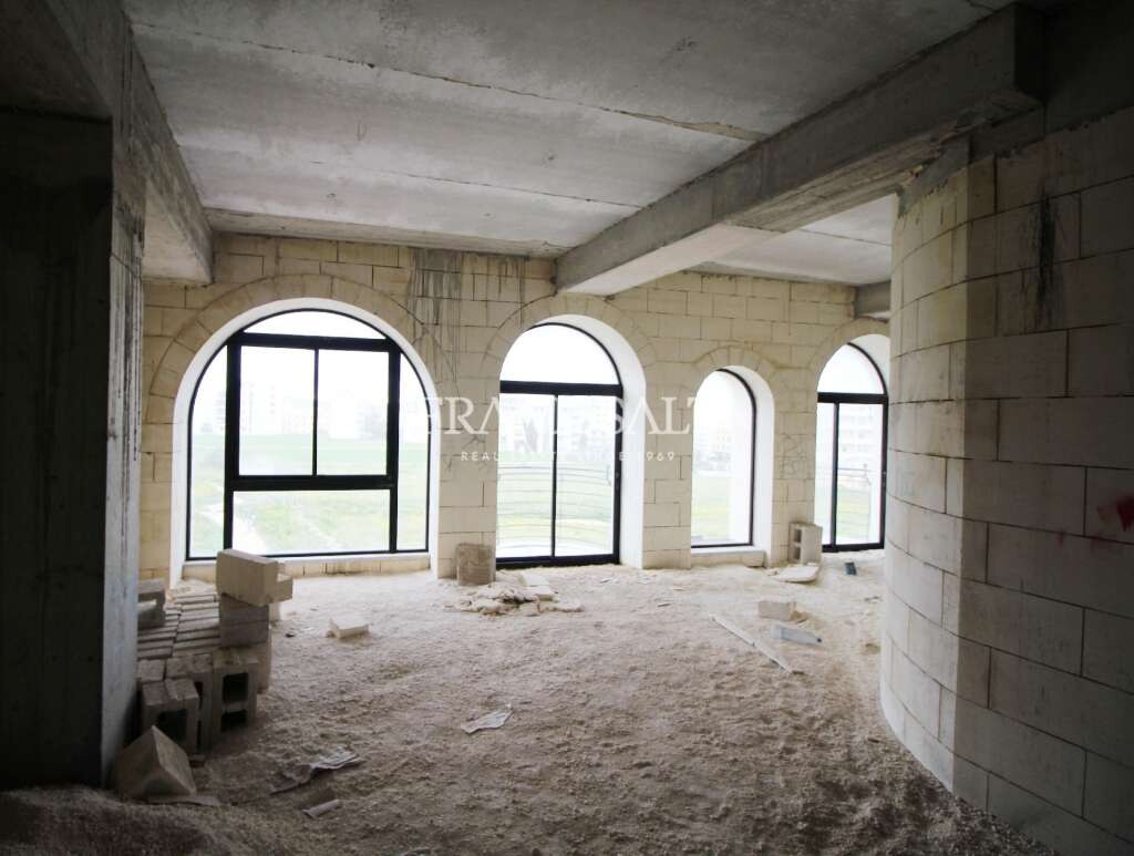 Café / restaurante em Saint Paul's Bay, Malta 400 m² N.º 13035