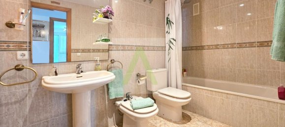 3 bedrooms Apartment in Castellon, Spain No. 167263 3