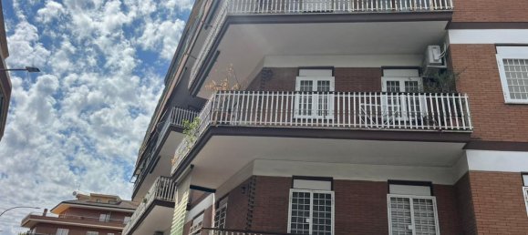 3 bedrooms Apartment in Rome, Italy No. 365251 9