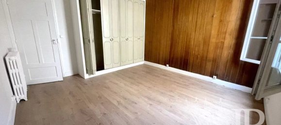 1 bedroom Apartment in Le Vesinet, France No. 182389 4