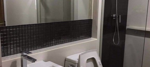 2 bedrooms Condo in Khlong Toei, Thailand No. 9680 9