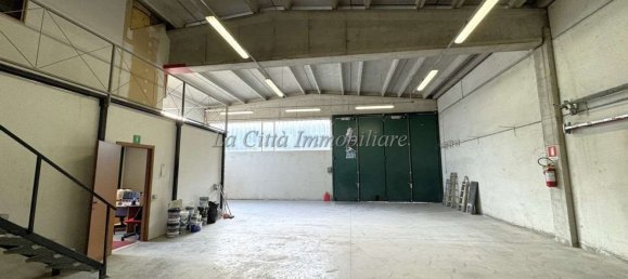 Склад 248м² в Кальтиньяга, Италия № 11397 12