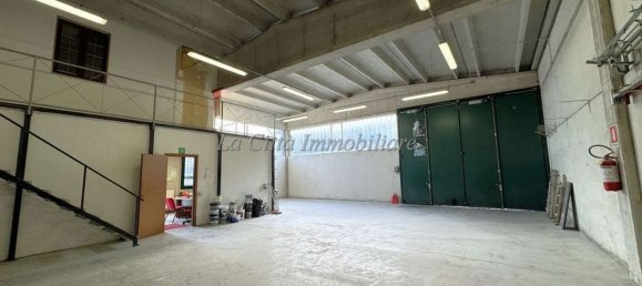 Склад 248м² в Кальтиньяга, Италия № 11397 13