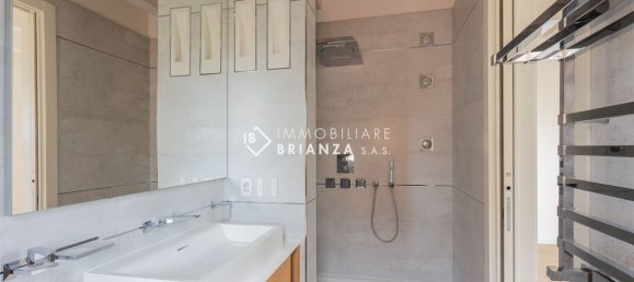 Ático de 4 dormitorios en Biassono, Italy No. 314383 19