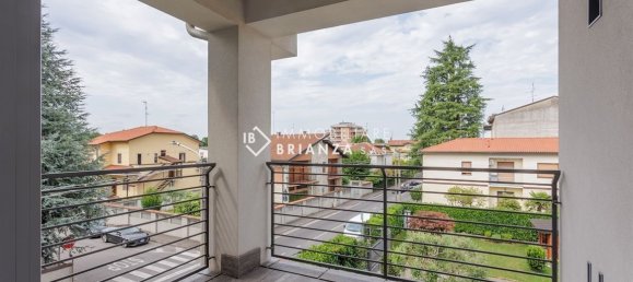 Ático de 4 dormitorios en Biassono, Italy No. 314383 11