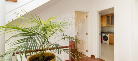 4 bedrooms House in Corroios, Portugal No. 23172 25