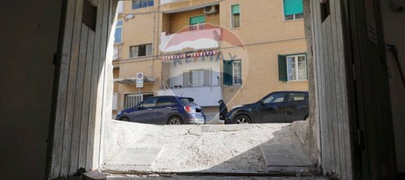 1-salle Garage à Vieste, Italy No. 83642 10