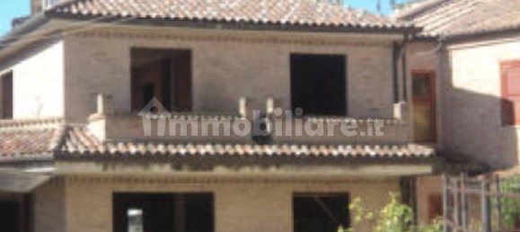 3 bedrooms House in Montegranaro, Italy No. 299671 6