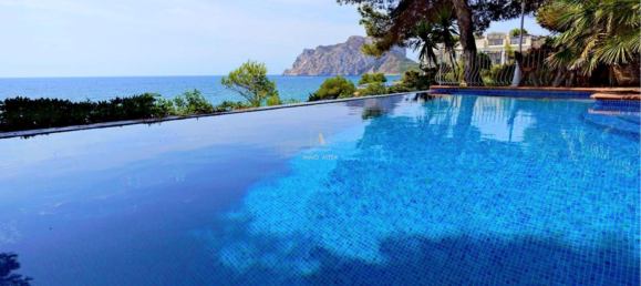 4 bedrooms Villa in Calpe, Spain No. 97542 2