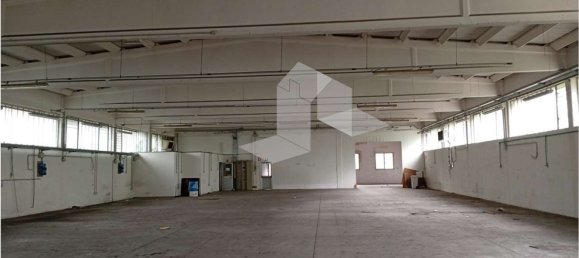 Lagerhaus in Reggio Emilia, Italy 1011m², Nr. 371944 7