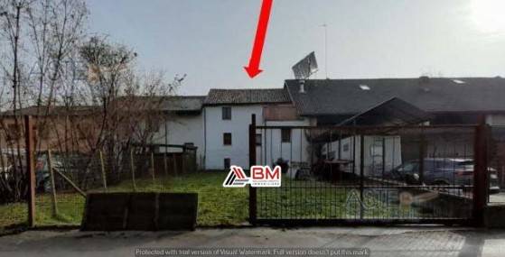 2 bedrooms House in Carrù, Italy No. 281490