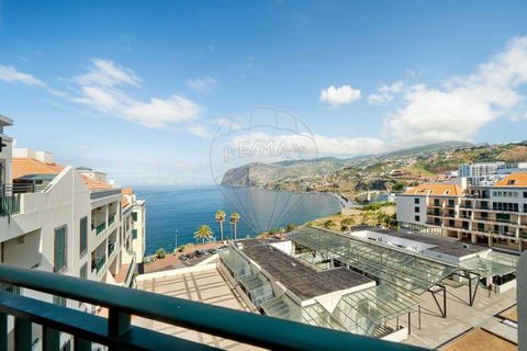 3 bedrooms Apartment in Funchal, Portugal No. 252151