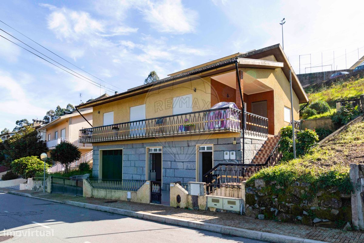Casa de 3 dormitorios en Souselo, Portugal No. 185591