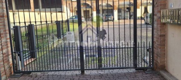 2 bedrooms Apartment in Orzinuovi, Italy No. 346786 4