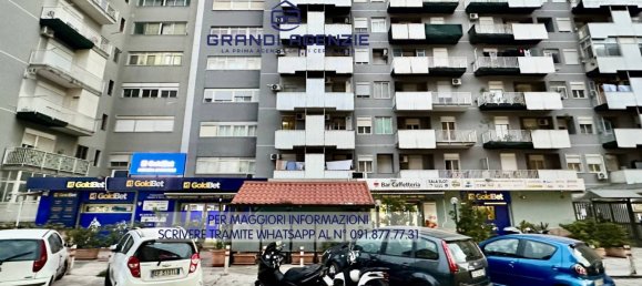 Propiedad comercial de 3 habitaciónes en Palermo, Italy No. 60223 4