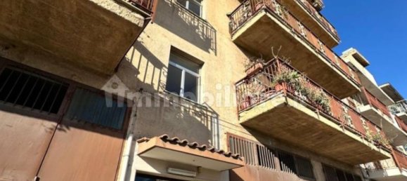 Propiedad comercial de 3 habitaciónes en Palermo, Italy No. 60223 19