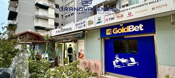 Propiedad comercial de 3 habitaciónes en Palermo, Italy No. 60223 6