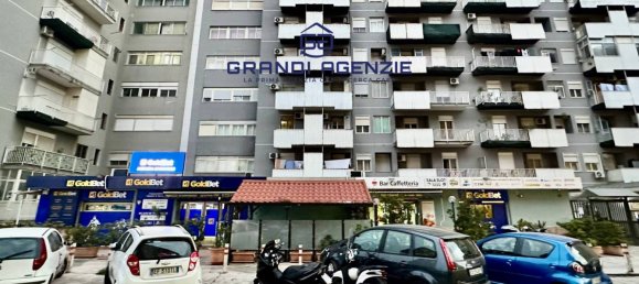 Propiedad comercial de 3 habitaciónes en Palermo, Italy No. 60223 5