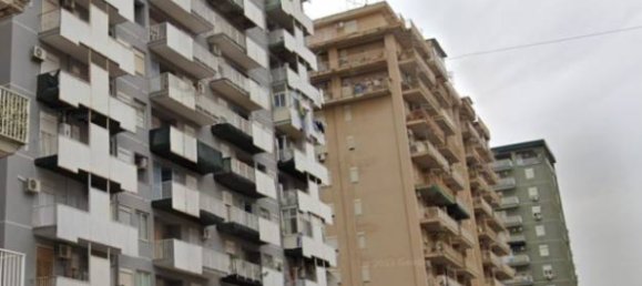 Propiedad comercial de 3 habitaciónes en Palermo, Italy No. 60223 16