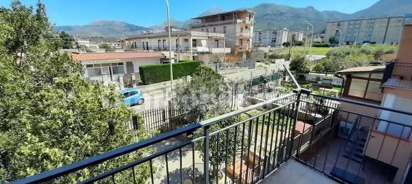 4 bedrooms House in Carini, Italy No. 287324 3