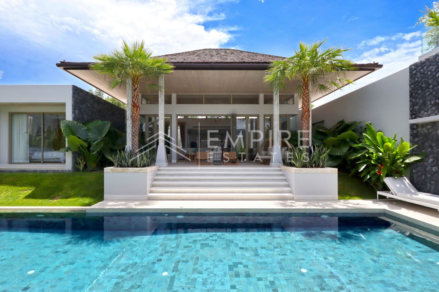 4 bedrooms Villa in Phuket, Thailand No. 10969