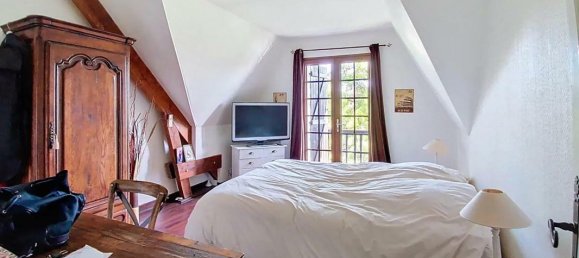 5 bedrooms House in Villecresnes, France No. 297153 6
