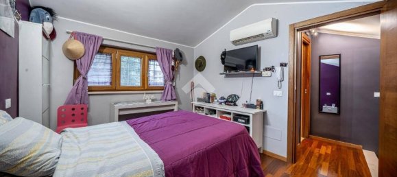 3 bedrooms Villa in Rome, Italy No. 48578 25