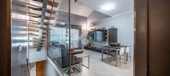 3 bedrooms Villa in Rome, Italy No. 48578 8