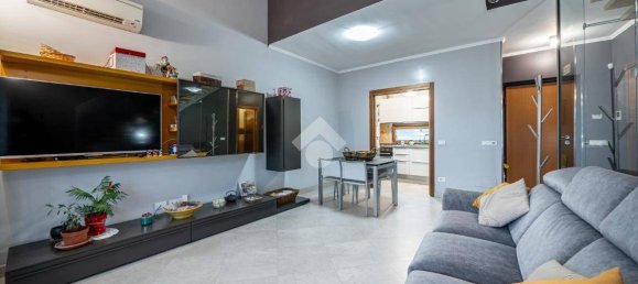 3 bedrooms Villa in Rome, Italy No. 48578 10