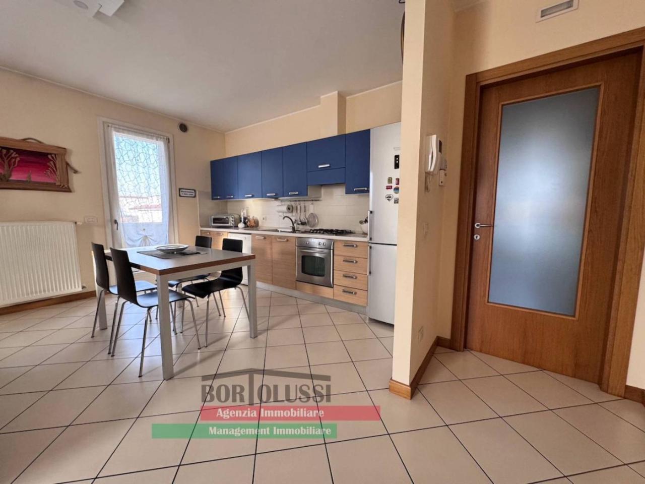 3 rooms Apartment in Cinto Caomaggiore, Italy No. 117874