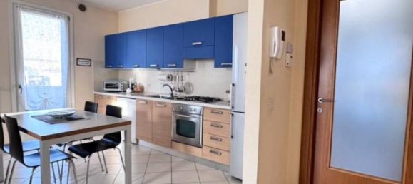 3 rooms Apartment in Cinto Caomaggiore, Italy No. 117874 3