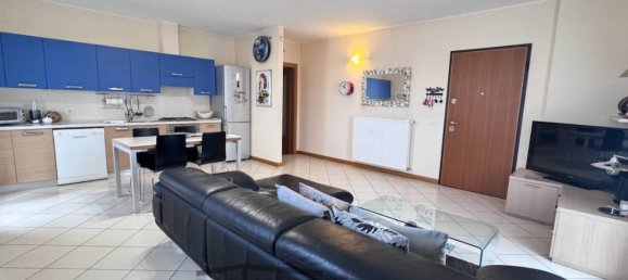 3 rooms Apartment in Cinto Caomaggiore, Italy No. 117874 8