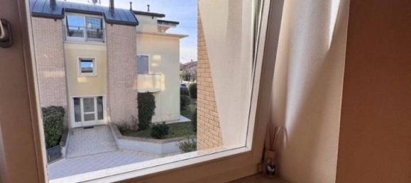 3 rooms Apartment in Cinto Caomaggiore, Italy No. 117874 24