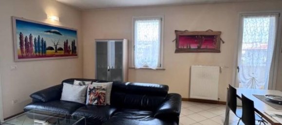 3 rooms Apartment in Cinto Caomaggiore, Italy No. 117874 2