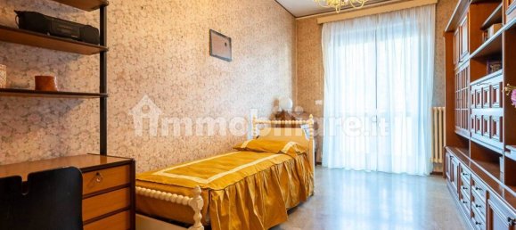 4 bedrooms Apartment in Turin, Italy No. 99948 6