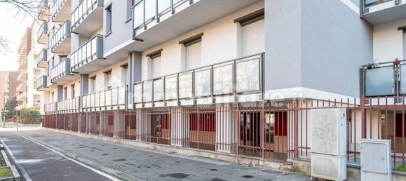 4 bedrooms Apartment in Turin, Italy No. 99948 9