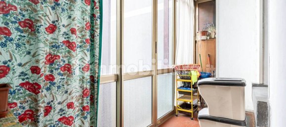 4 bedrooms Apartment in Turin, Italy No. 99948 10