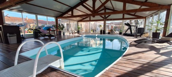 6 bedrooms House in Pont-du-Chateau, France No. 271703 2