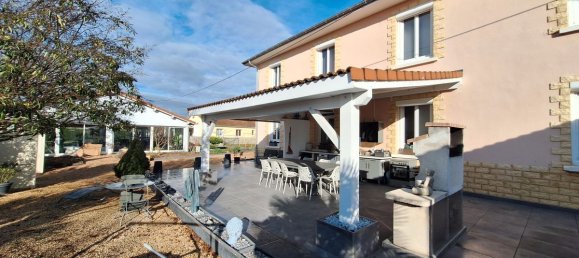 6 bedrooms House in Pont-du-Chateau, France No. 271703 17