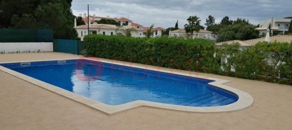 Villa de 3 dormitorios en Quarteira, Portugal No. 137275 5