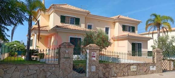 Villa de 3 dormitorios en Quarteira, Portugal No. 137275 4