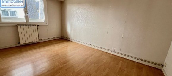 Apartamento de 3 dormitorios en Bourges, France No. 40063 6