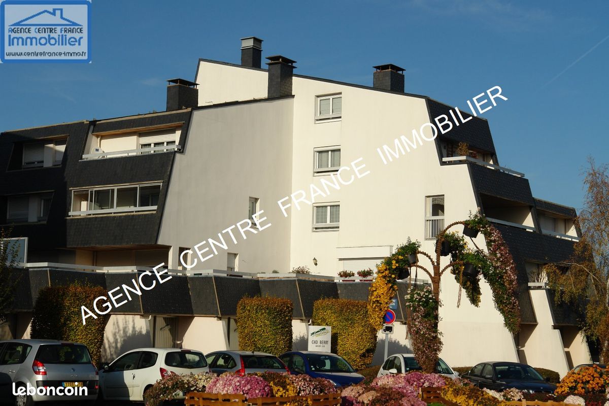 Apartamento de 3 dormitorios en Bourges, France No. 40063