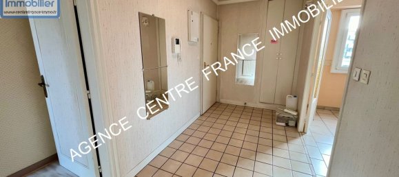 Apartamento de 3 dormitorios en Bourges, France No. 40063 10