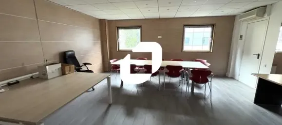 200m² Office in Lyon, France No. 302377 9