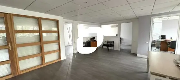 200m² Office in Lyon, France No. 302377 2