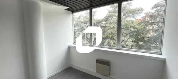 200m² Office in Lyon, France No. 302377 5