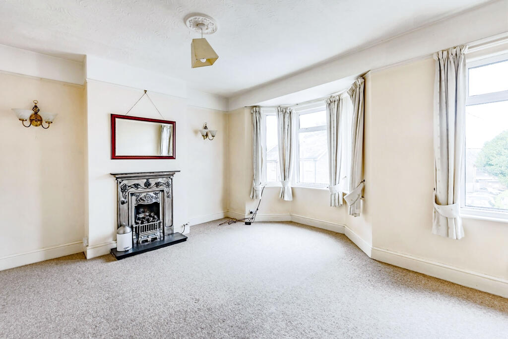1 bedroom Maisonette in Crawley, United Kingdom No. 6301