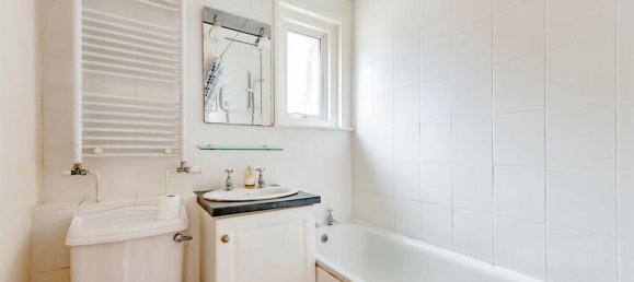 1 bedroom Maisonette in Crawley, United Kingdom No. 6301 6